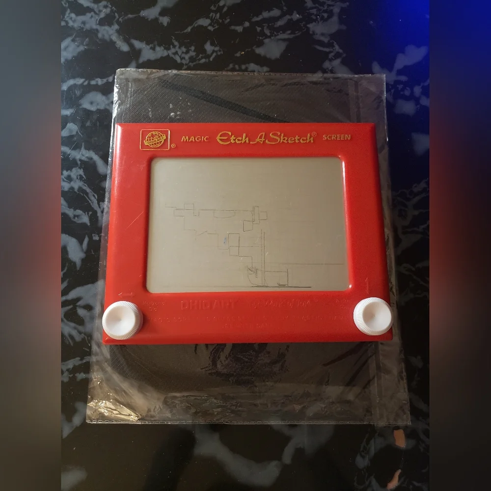 Magic Etch A Sketch - Picture 1 of 3